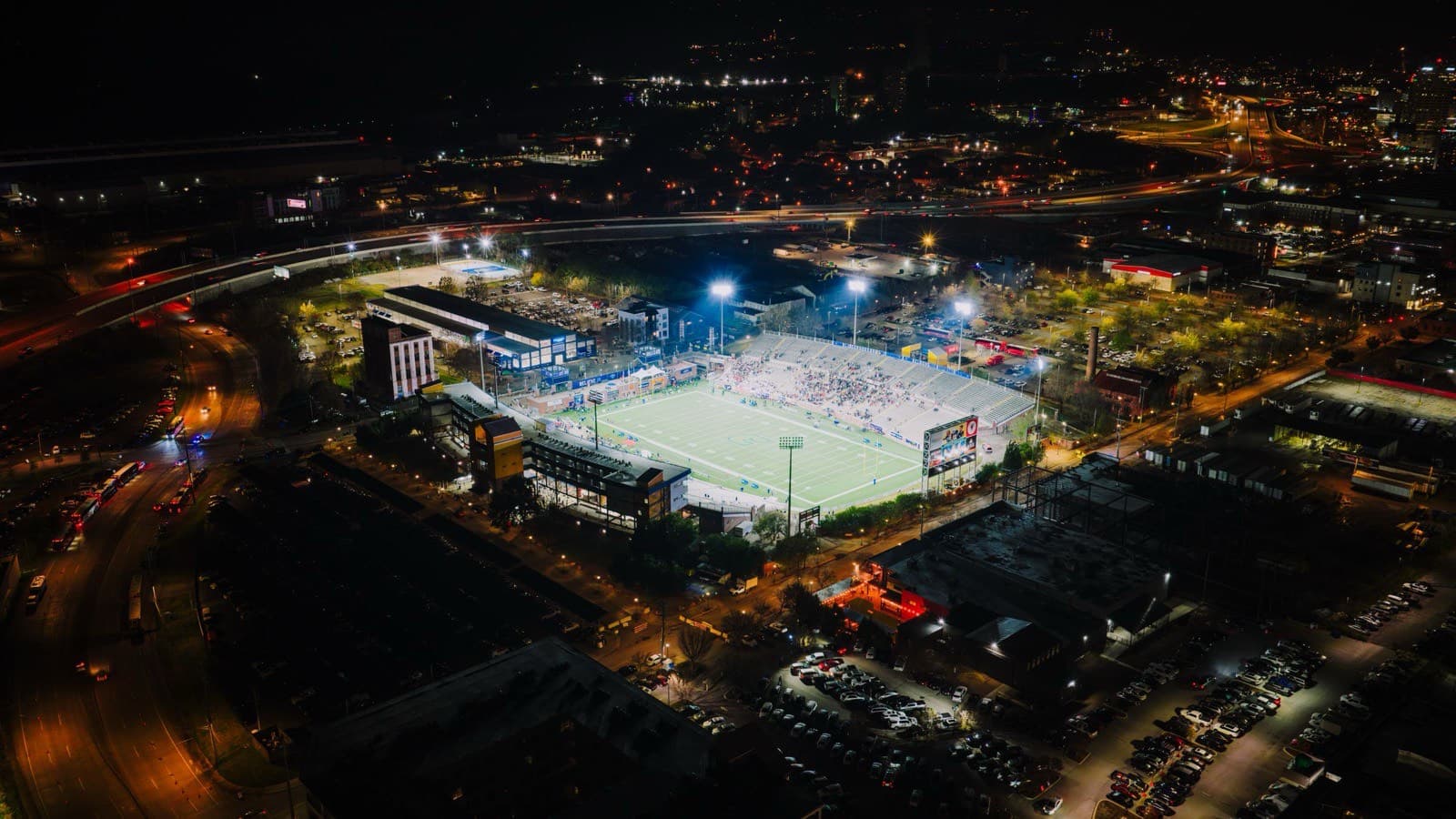 How to plan a Super Bowl LXI trip with friends